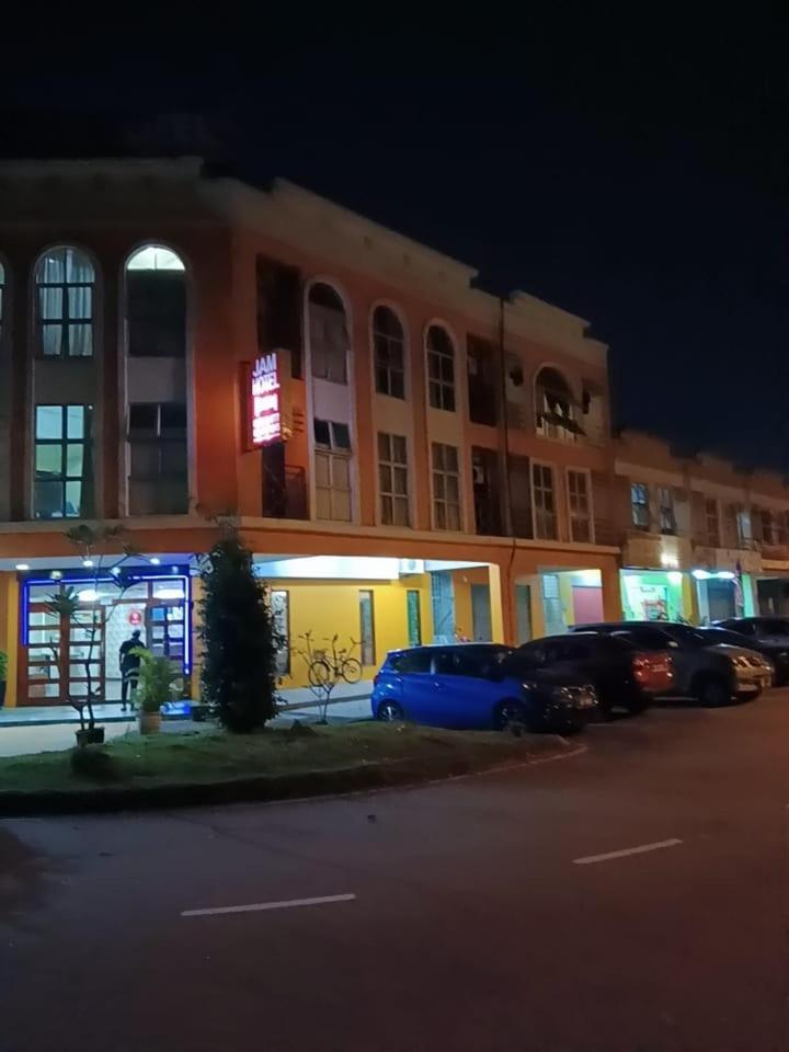 Jam Hotel Kota Warisan Sepang @ Erl Salak Tinggi, Klia 1-2 & F1 Exterior photo